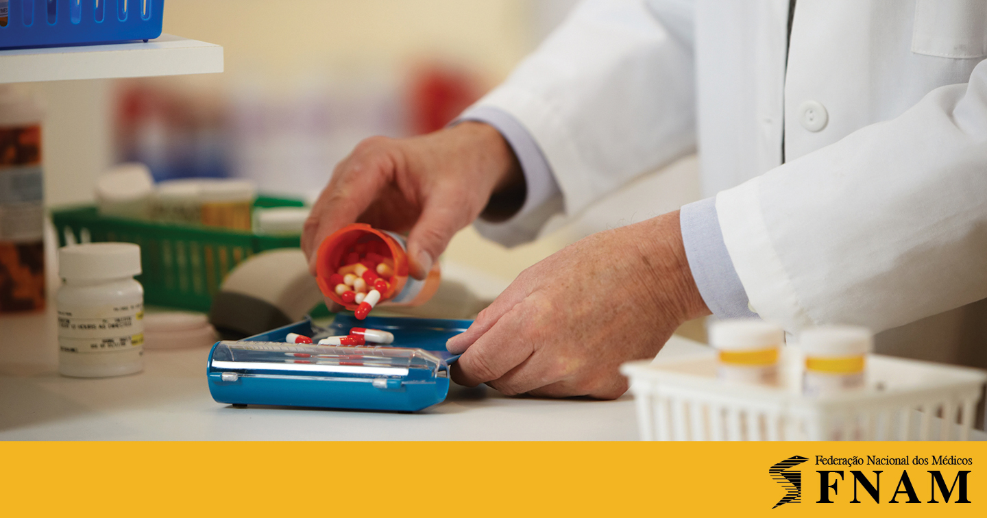 FNAM solidária com farmacêuticos em greve